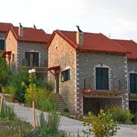 All Seasons Πέτρινες Παραδοσιακές Κατοικίες Kalávrita Kültér fotó