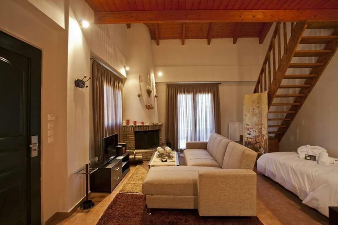 All Seasons Πέτρινες Παραδοσιακές Κατοικίες Kalávrita Kültér fotó